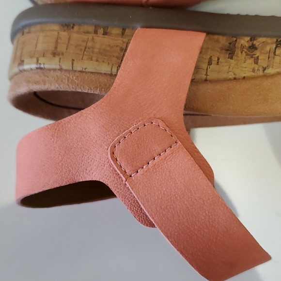 NWT Vionic Colleen Leather Sandal, size 9.5 - Picture 5 of 11